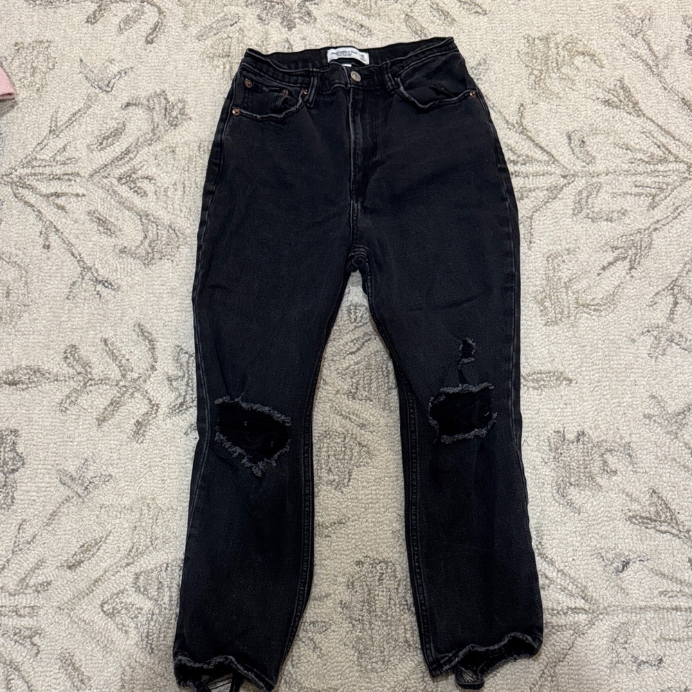 ABERCROMBIE Stylish Black Distressed Women Jeans